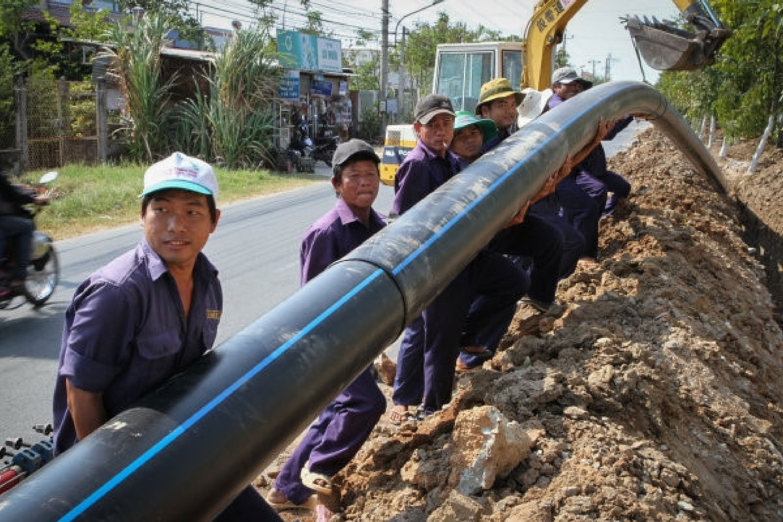 thi công đường ống cấp nước sạch